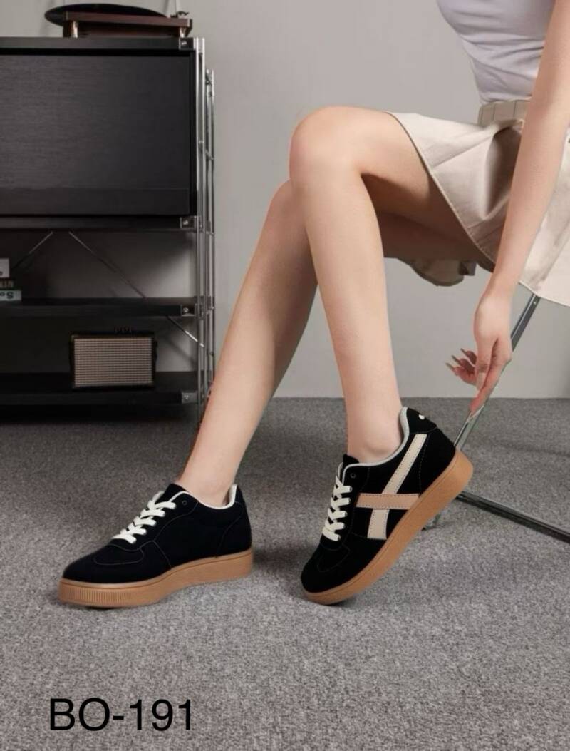 Buty sportowe damskie Roz 36-41/ 12 par